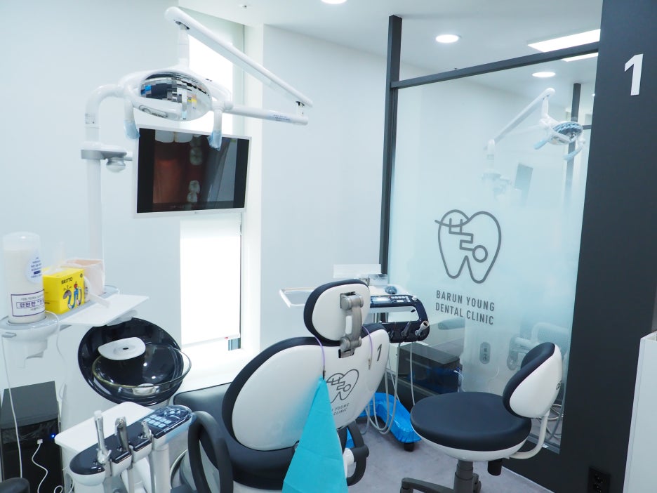 Why Wisdom Tooth Extraction is Important at Yaksu Station Dental Clinic 사진 2